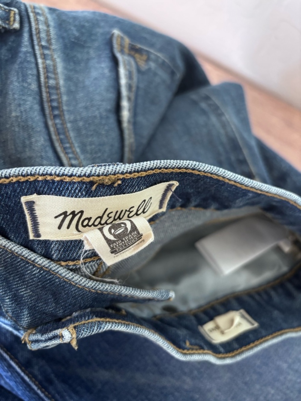 Madewell Relaxed Bootcut Jeans - Picture 6 of 11